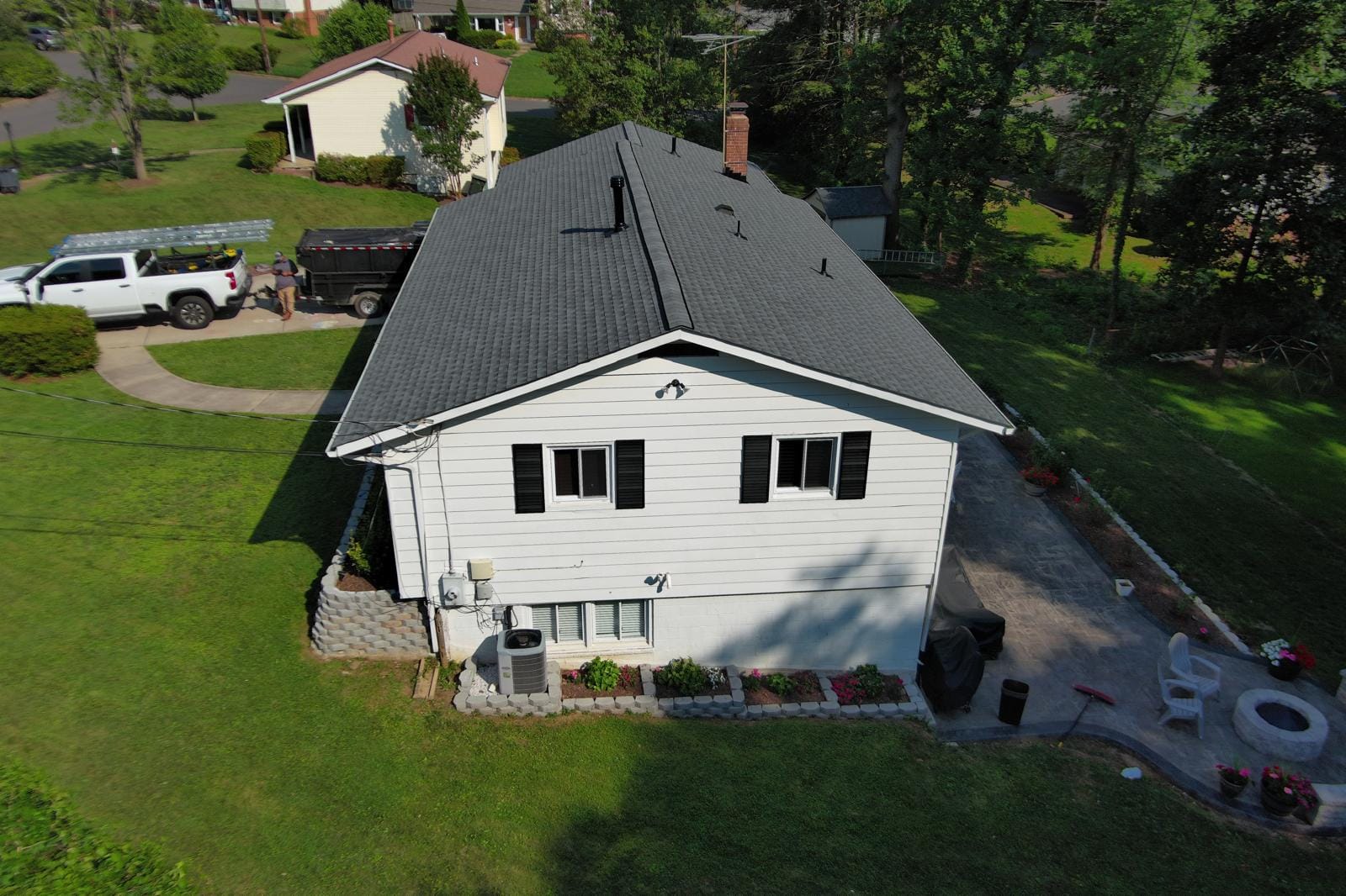 A Homeowner’s Guide to Siding Materials: Exploring the Pros and Cons of Vinyl, Fiber Cement, and Wood Siding
