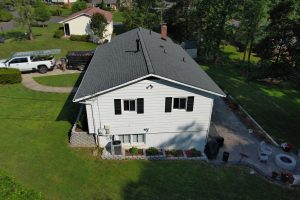 white siding on 1 level