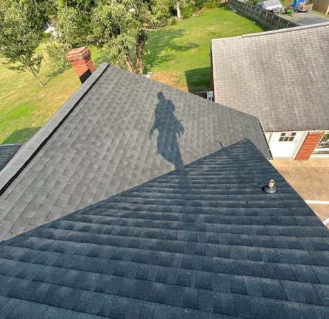 Roof valley
